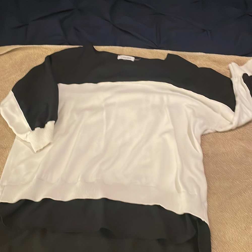 Calvin Klein white sweater with black sleeves, Large
